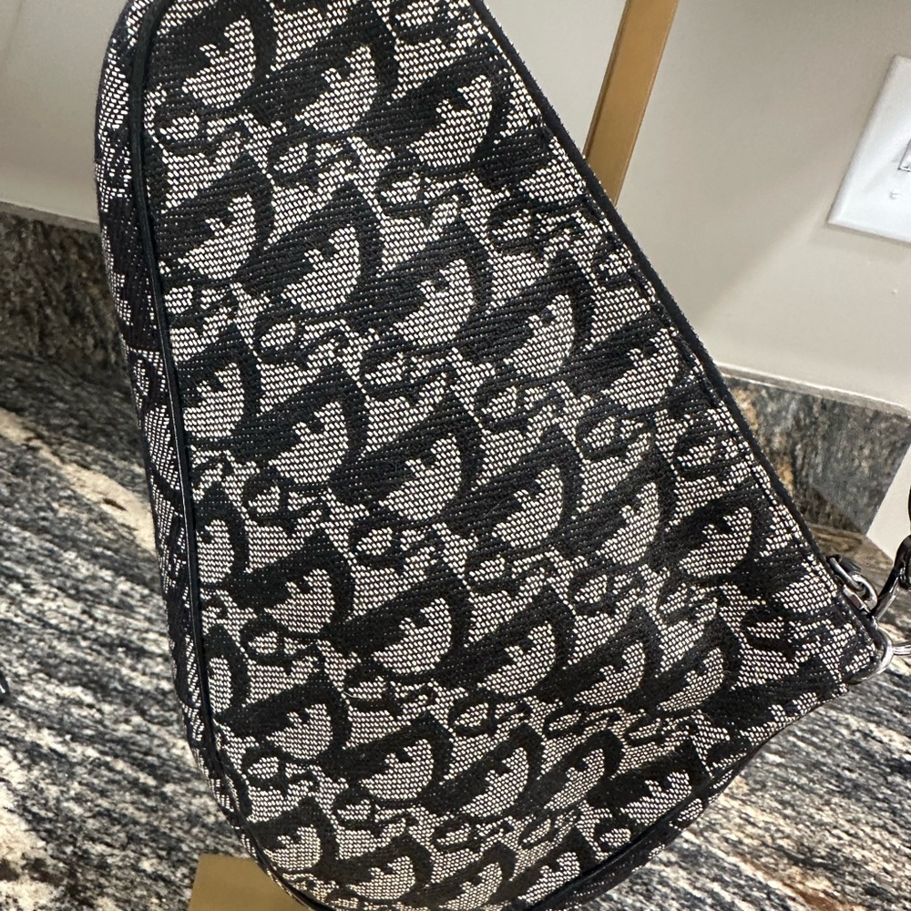 ✨💎 FULL INCLUSION💎✨VINTAGE Christian Dior Trotter saddle bag w/Dustbag,box,COA. - Picture 2 of 16